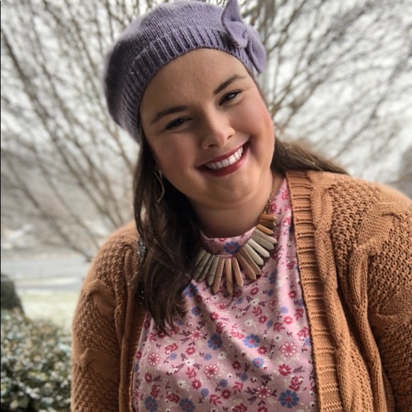 Meet your Posher, Crystal - Picture 2 of 2